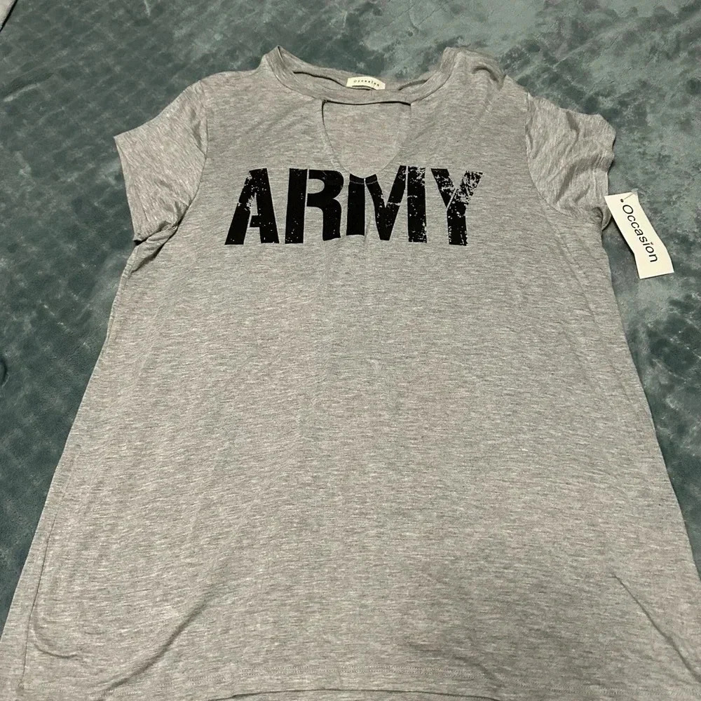 NWT S/S Occasion Gray shirt with keyhole opening “Army” Size 2X
